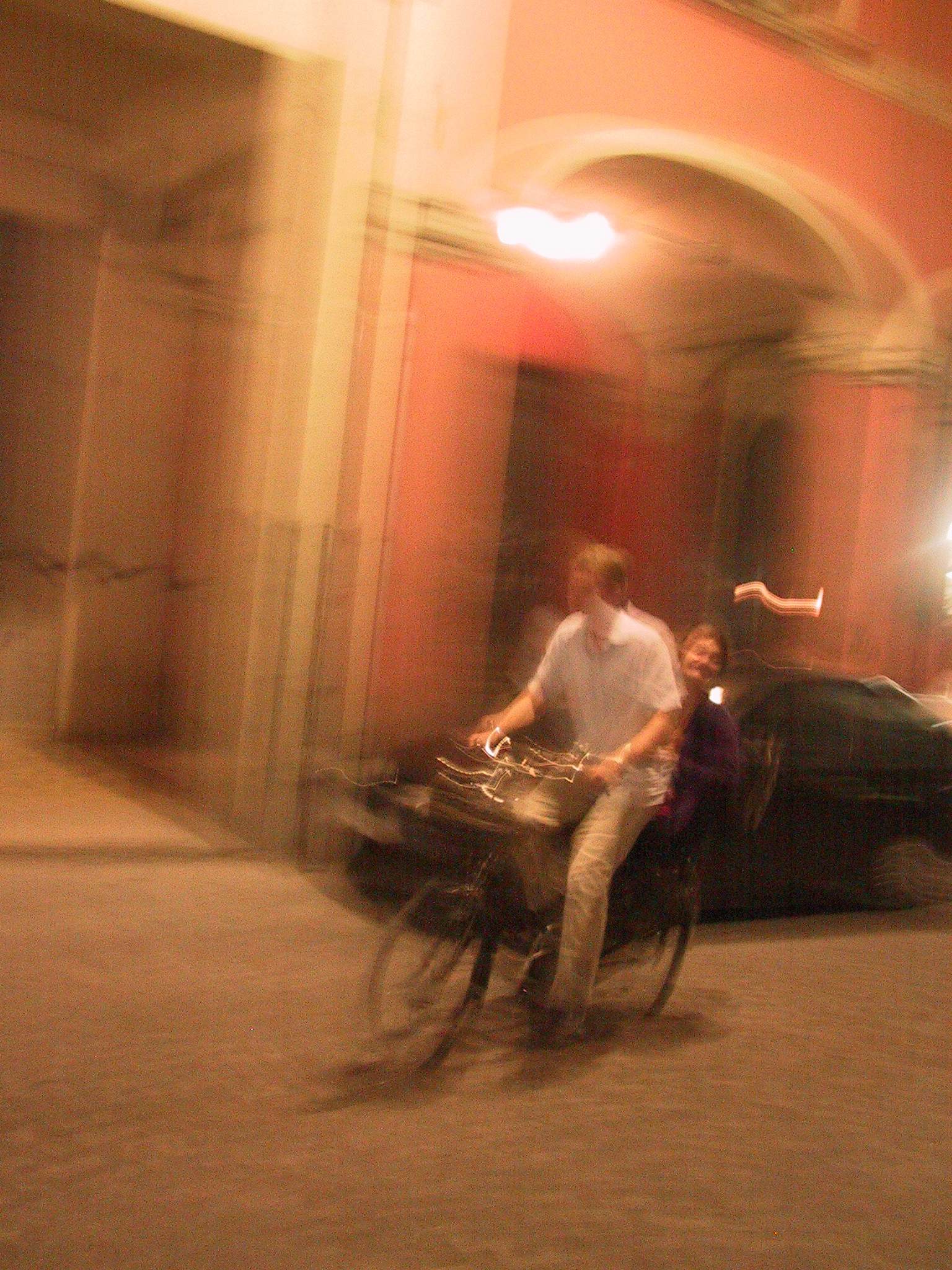Michael, Sole, bici